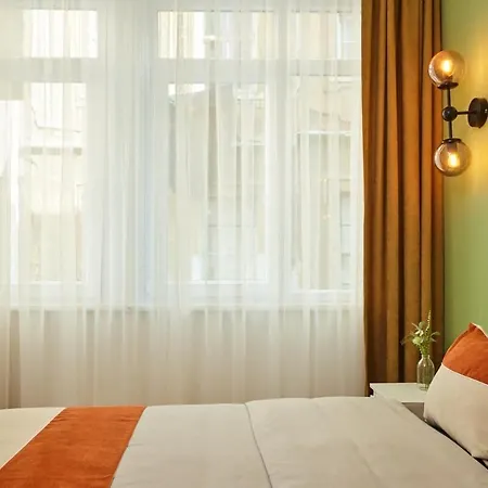 Galata Retreat 2 Bedrooms, 2 Ac, 2 Bath Стамбул