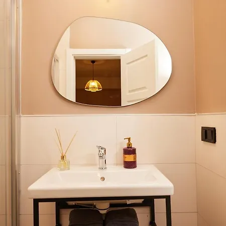 Galata Retreat 2 Bedrooms, 2 Ac, 2 Bath Апартаменты *